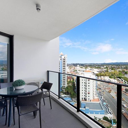 Sierra Grand Broadbeach - Self Contained & Privately Managed Apartments Голд-Кост Экстерьер фото