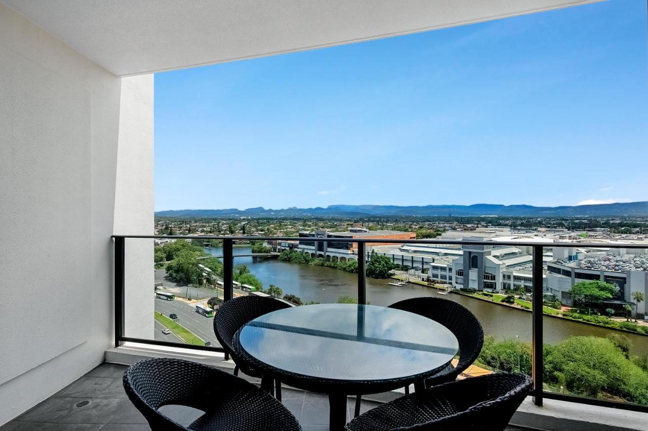 Sierra Grand Broadbeach - Self Contained & Privately Managed Apartments Голд-Кост Экстерьер фото