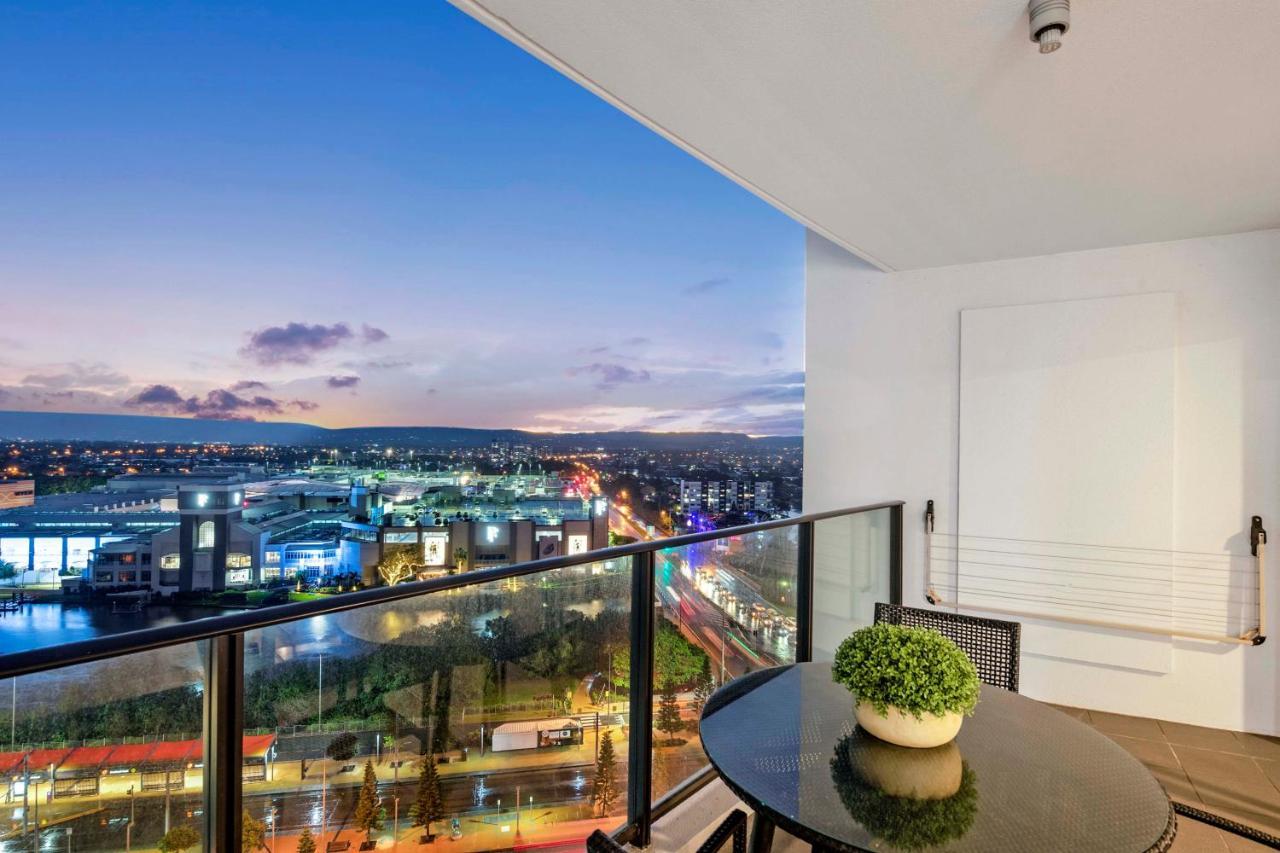 Sierra Grand Broadbeach - Self Contained & Privately Managed Apartments Голд-Кост Экстерьер фото