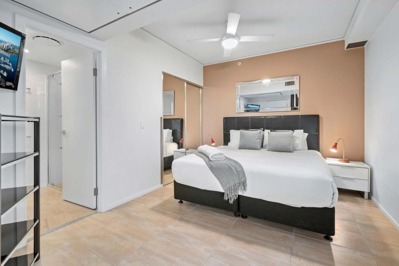 Sierra Grand Broadbeach - Self Contained & Privately Managed Apartments Голд-Кост Экстерьер фото