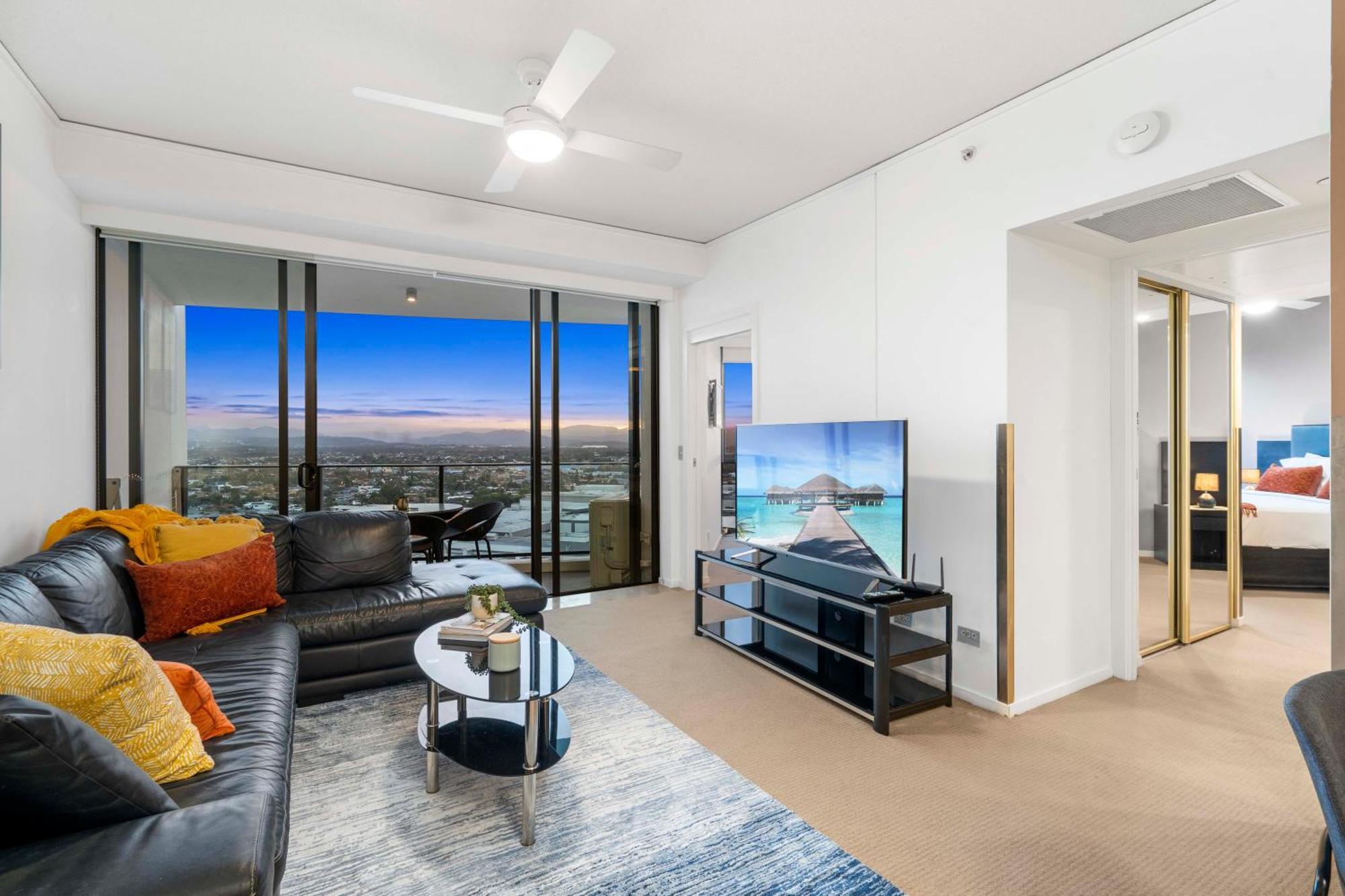 Sierra Grand Broadbeach - Self Contained & Privately Managed Apartments Голд-Кост Экстерьер фото